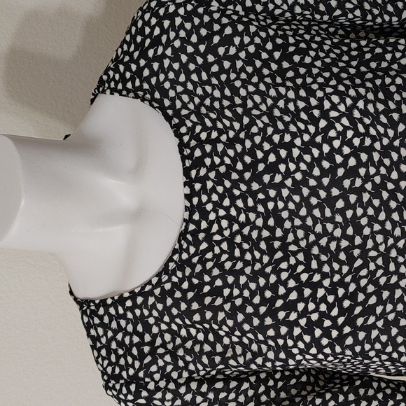 (5 for $20) Forever 21 black and cream size S. - Picture 2 of 4